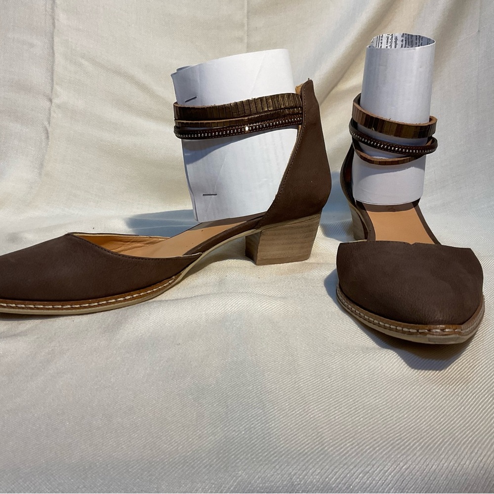 Sundance Dark Brown Women's Heels - Picture 4 of 6